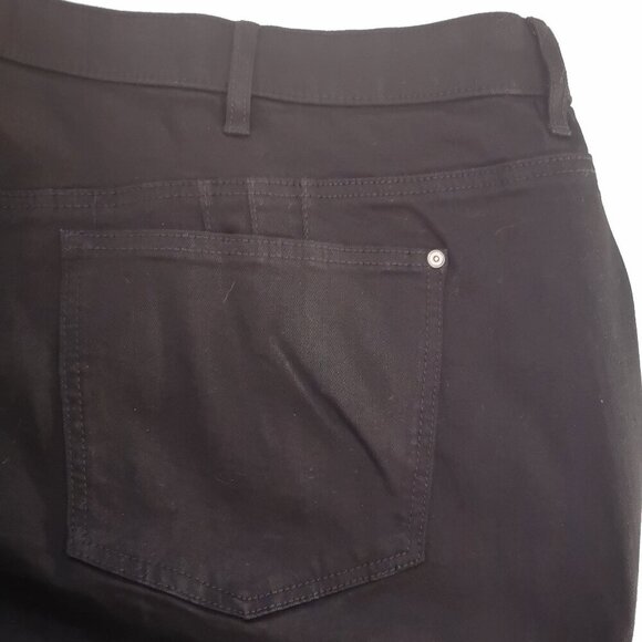 NWT DC Jeans Curvy Fit Ladies Size 32 Straight Leg Black Jeans - Picture 12 of 15